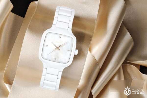 二手雷达手表回收价格大概在几折