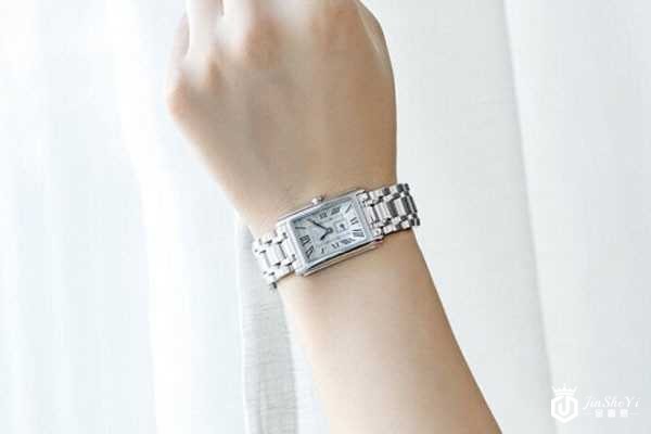 哪能免费查询二手浪琴表回收价格