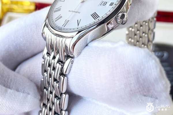 旧的浪琴手表回收多少钱和新旧程度有关吗