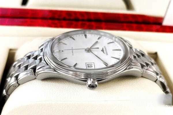 不走时了的浪琴手表典当行回收吗 不走时了的浪琴手表典当行回收吗