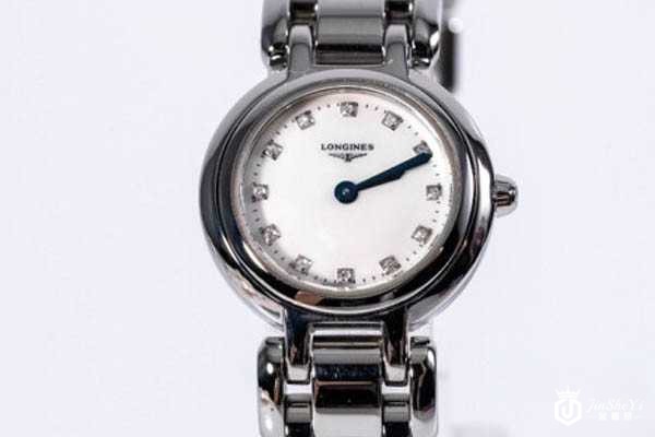 刚买的浪琴心月石英表回收多少钱 刚买的浪琴心月石英表回收多少钱