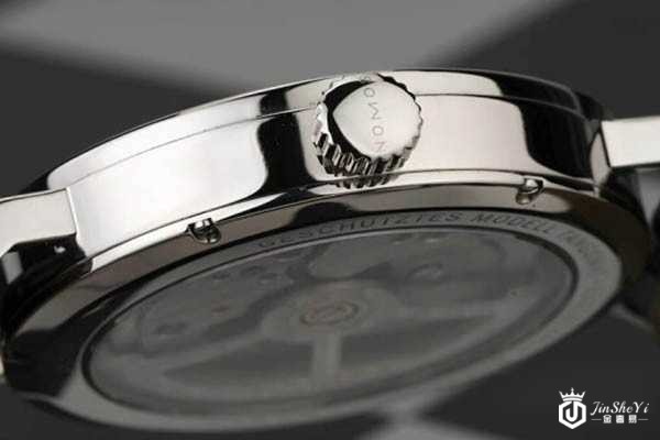 哪里有准确的nomos手表回收价格表