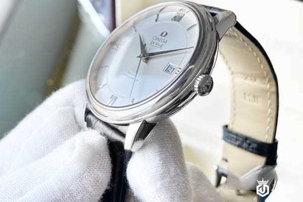 欧米茄蝶飞手表回收卖二手值钱吗 欧米茄蝶飞手表回收卖二手值钱吗