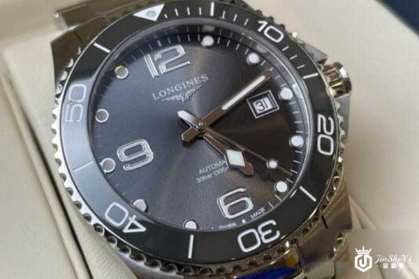 哪里能评估出老式浪琴手表回收价格 哪里能评估出老式浪琴手表回收价格