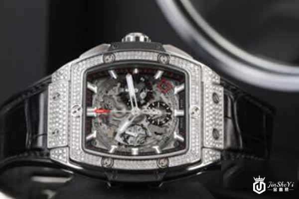 镶钻的旧宇舶名表回收价格多少