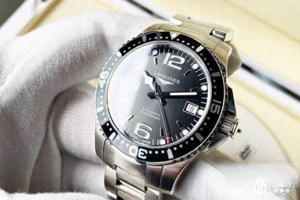 去哪能免费评估浪琴机械表回收多少钱