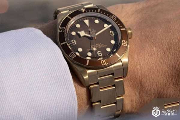 奢侈品牌的旧手表回收多少钱一个