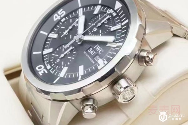 线下和线上旧手表回收店过多当如何选择 