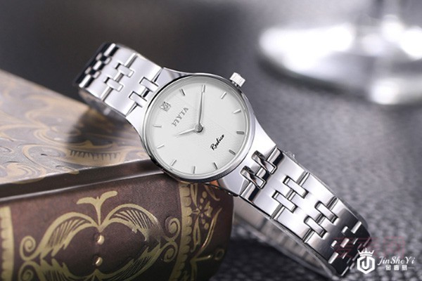 二手飞亚达经典系列大三针经典日历白盘石英表