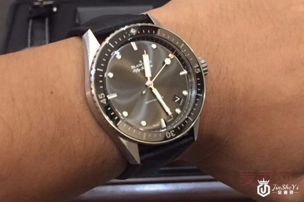 哪里可以回收二手手表 价格一般几折