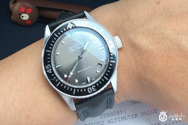 哪里可以回收二手手表 价格一般几折