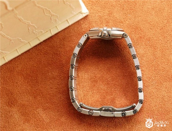 附近哪里有名表回收？线上回收能够满足你