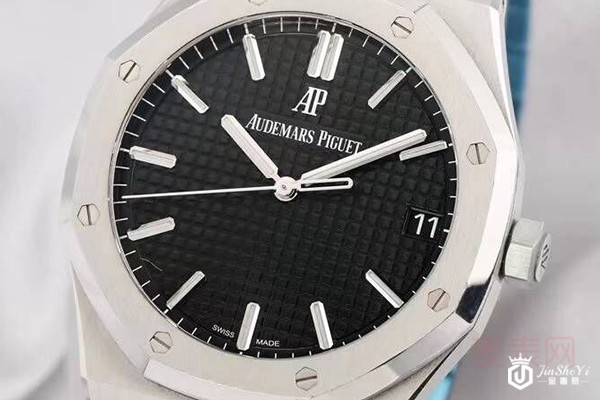 名牌手表回收行情有这两大趋势