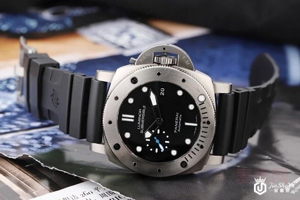 二手沛纳海潜行系列PAM01305钛合金手表