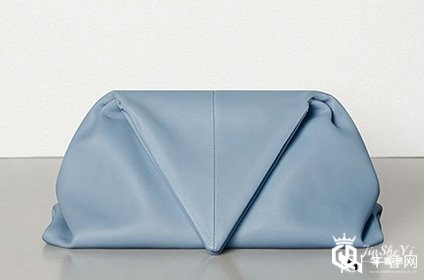 葆蝶家包包回收一般几折