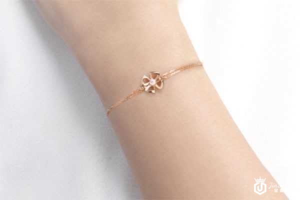 1万多的宝格丽手链回收价格最低是多少