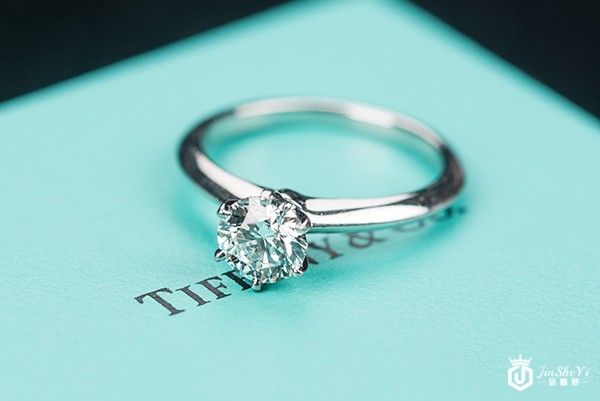 上海蒂芙尼1克拉钻戒回收价格是多少？