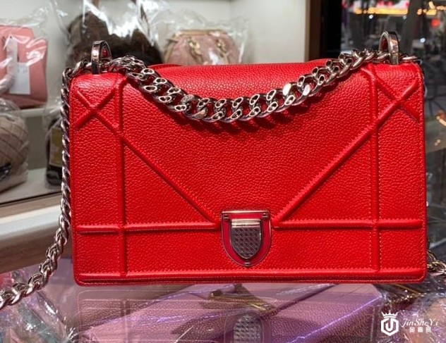 迪奥戴妃三格菱纹手提包回收保值吗？