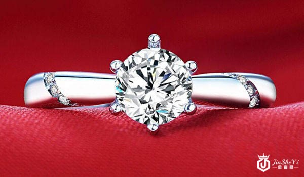 老凤祥1克拉满天星铂金钻戒展示 老凤祥1克拉满天星铂金钻戒展示