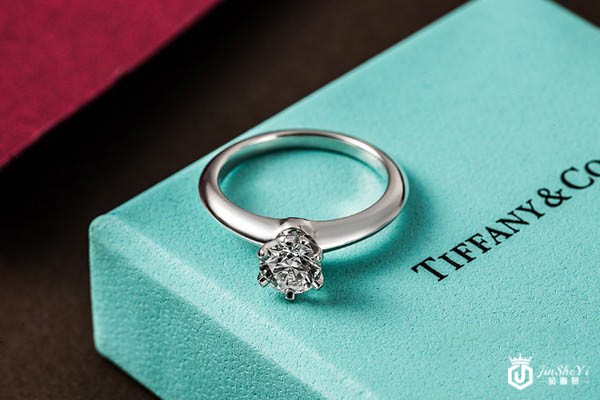 蒂芙尼六爪铂金女钻戒13号展示图 蒂芙尼六爪铂金女钻戒13号展示图