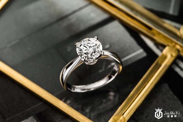 回收周生生钻戒