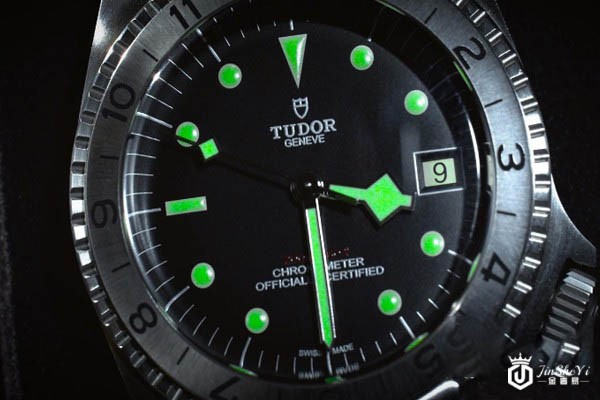 帝舵碧湾系列M70150-0001腕表表盘展示图 帝舵碧湾系列M70150-0001腕表表盘展示图