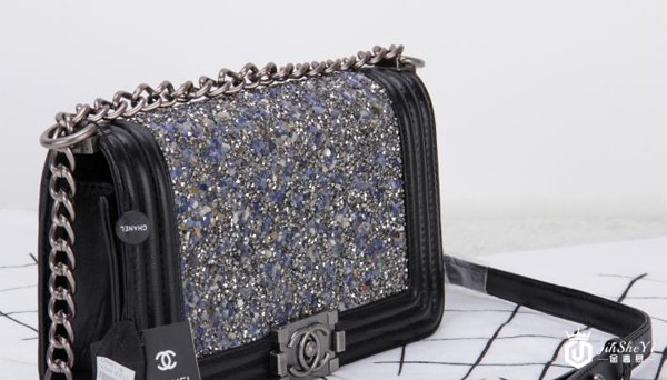 香奈儿热门款包包回收行情 香奈儿热门款包包回收