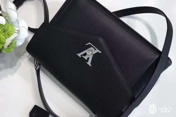 LV学院包怎么样?LV包包好回收吗?金奢易网 LV学院包怎么样?LV包包好回收吗?金奢易网