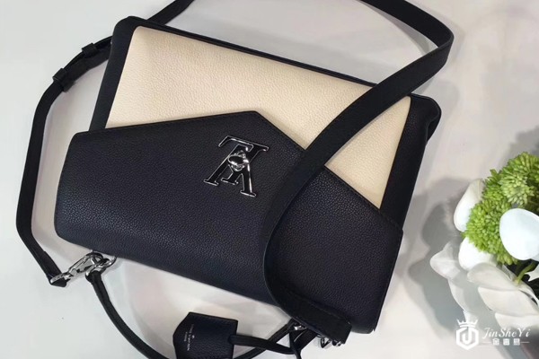 LV学院包怎么样?LV包包好回收吗?金奢易网 LV学院包怎么样?LV包包好回收吗?金奢易网