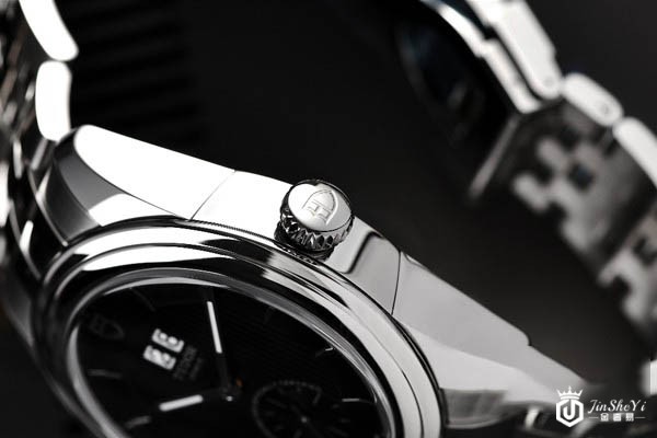 帝舵骏珏系列双位日历腕表侧面展示图