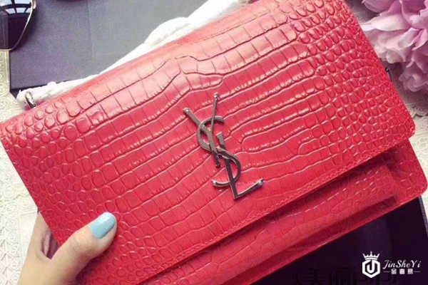 圣罗兰鳄鱼纹包包受欢迎吗？圣罗兰包包可以回收吗？