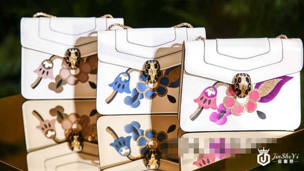 宝格丽蛇头包 宝格丽蛇头包