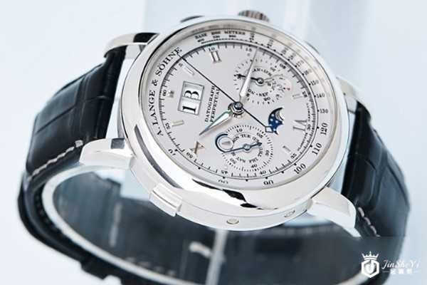 回收名表之二手朗格手表回收是否有月相情怀溢价？