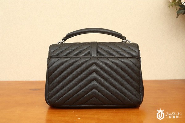 圣罗兰邮差包细节图