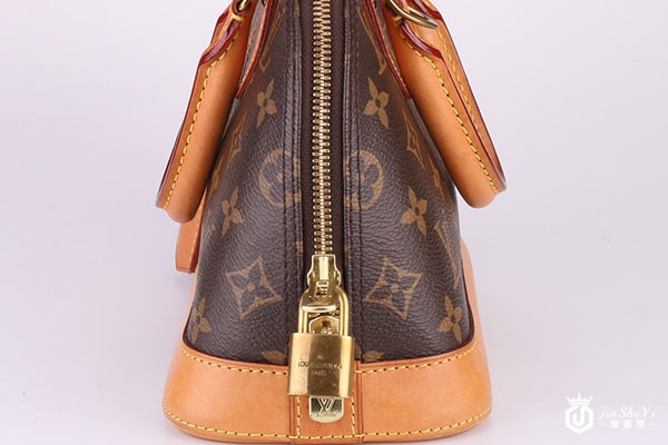 LV老花Alma BB贝壳包侧面