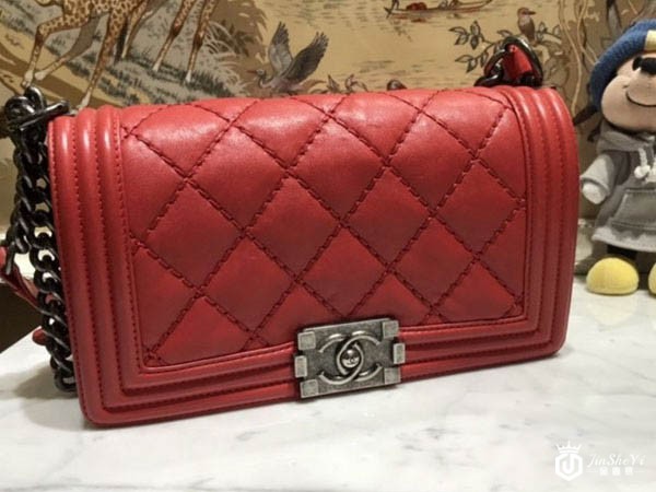 香奈儿leboy红色中号口盖包展示 香奈儿leboy红色中号口盖包展示