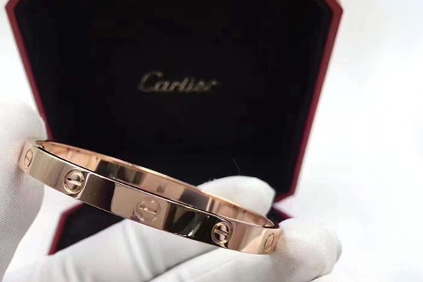 二手卡地亚手镯,二手卡地亚戒指回收价格