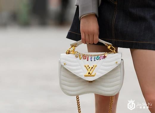 二手lv M44480包包价钱