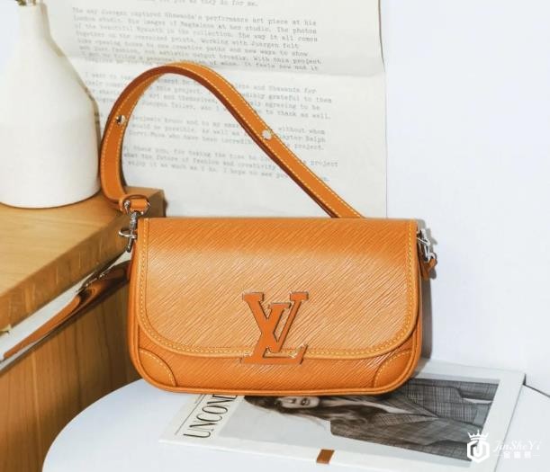 lv包回收还能卖多少钱