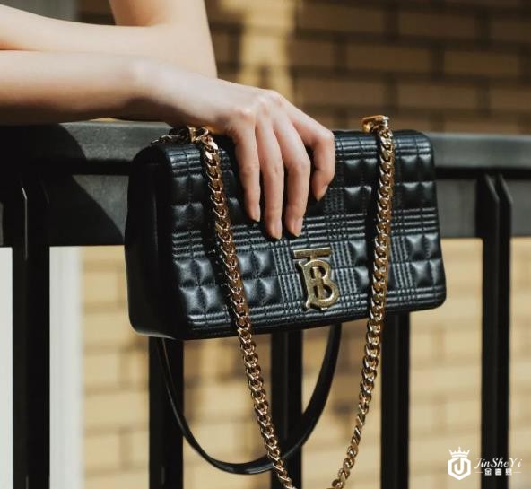 包包线下回收有哪些优势