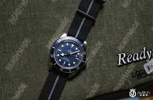 二手帝舵1958海军蓝通勤手表图