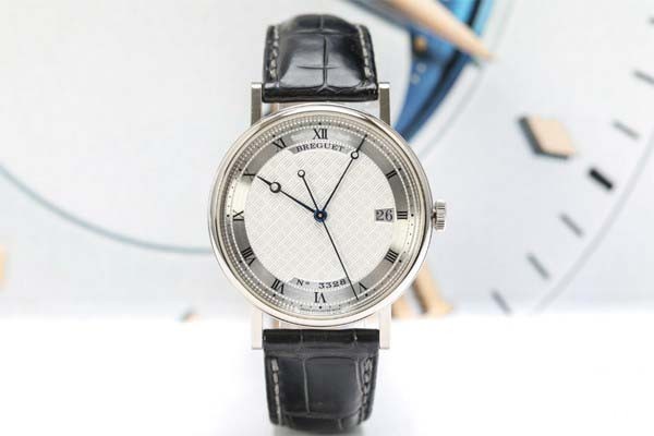 95新宝玑5177BB/12/9V6经典系列手表正面图