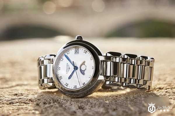 一万二浪琴女士手表回收价格是多少 