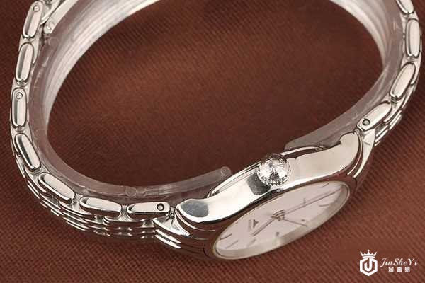 浪琴机械女表心月系列回收多钱