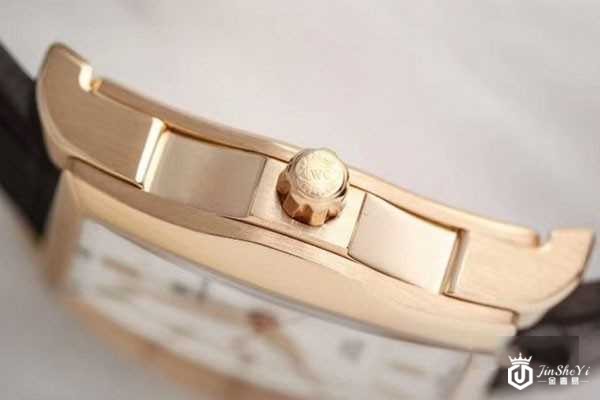 长方形表盘的万国手表回收价格一般几折 长方形表盘的万国手表回收价格一般几折