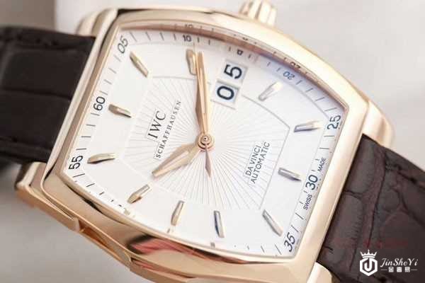 长方形表盘的万国手表回收价格一般几折 长方形表盘的万国手表回收价格一般几折