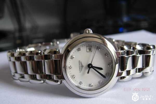 浪琴心月系列手表回收是公价的多少钱 浪琴心月系列手表回收是公价的多少钱