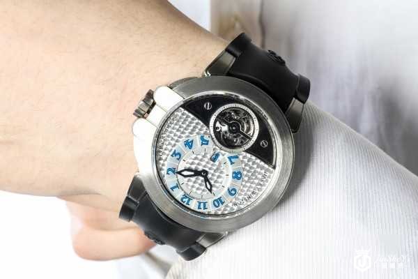 海瑞温斯顿二手手表回收价格如何