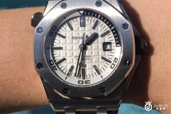 使用了2年的爱彼皇家橡树二手多少钱