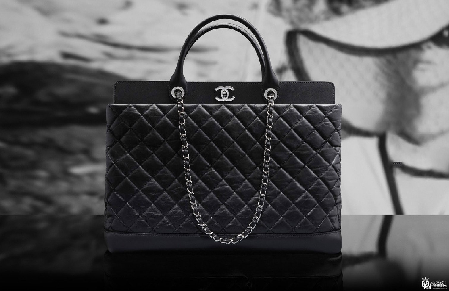 苏州香奈儿邮差包回收能值多少钱